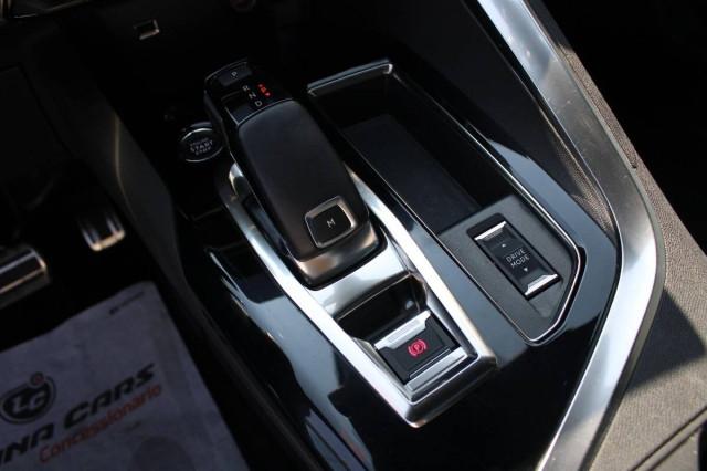 Peugeot 3008 II 1.5 bluehdi GT s&s 130cv AUTO con Navi e CarPlay