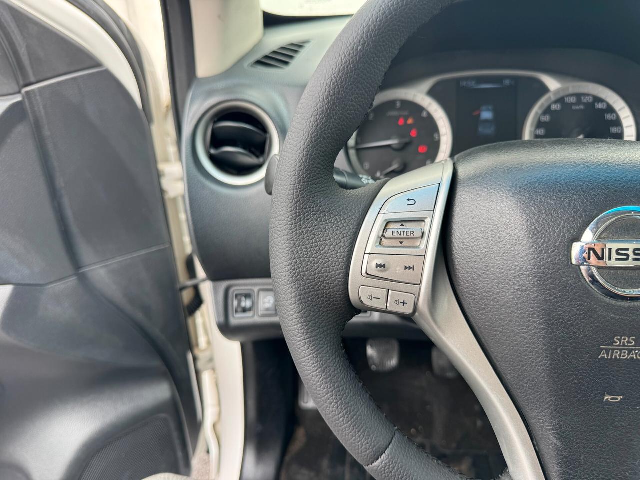 Nissan Navara 2.3 dCi 4WD King Cab Visia