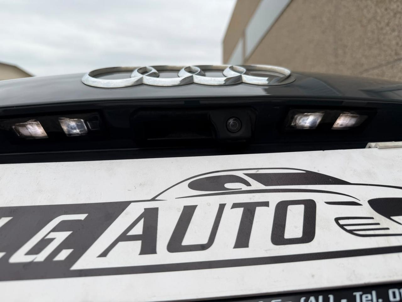 Audi Q3 40 TDI quattro S tronic Business