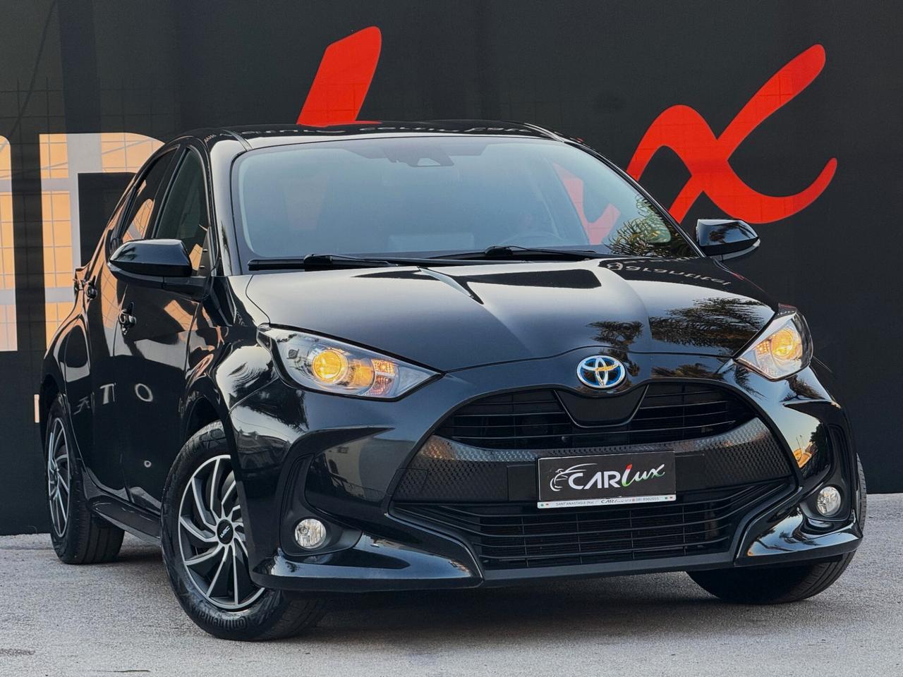 Toyota Yaris 1.5 Hybrid 92CV Business LED CAM