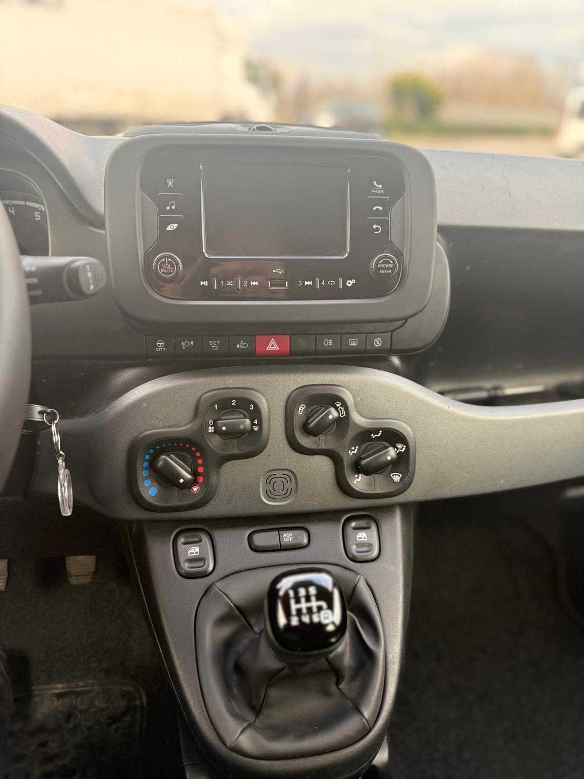 Fiat Panda 1.0 Hybrid 2024 iva esposta