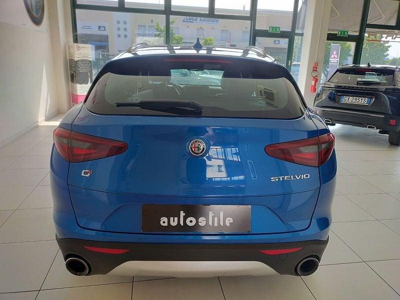 Alfa Romeo Stelvio 2.0 Turbo 280 CV AT8 Q4 Executive + Sport / Veloce