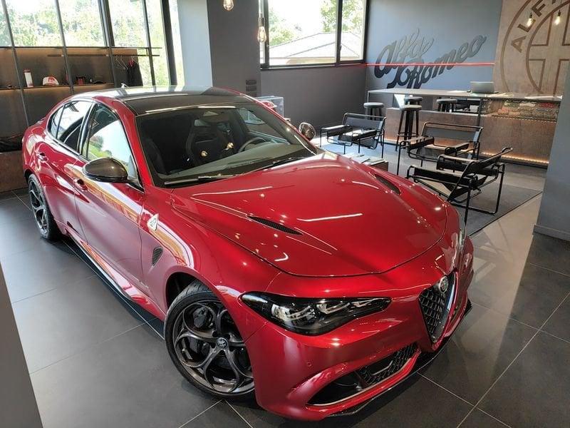 Alfa Romeo Giulia Quadrifoglio V6 520 CvQuadrifoglio Collezione