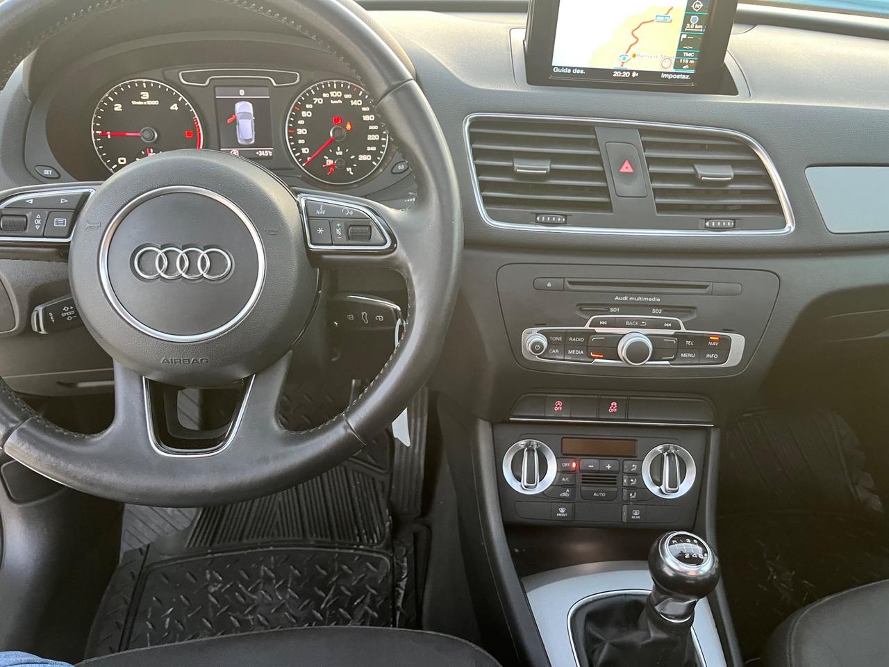 Audi Q3 2.0 TDI S-Line con navigatore uxno tetto apribile