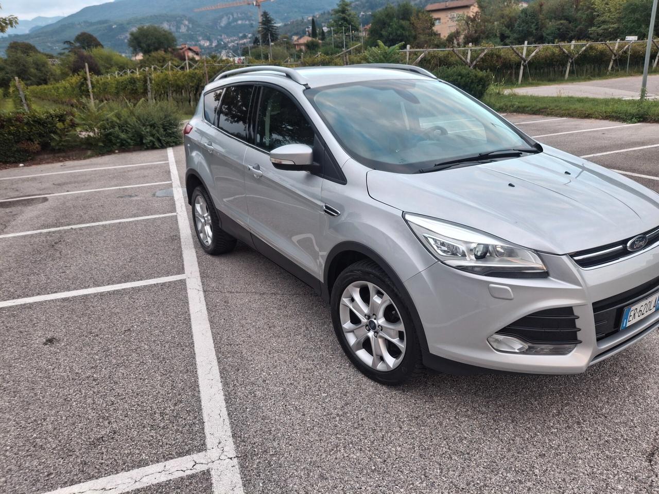 Ford Kuga 2.0 TDCI 163 CV 4WD Powershift Titanium