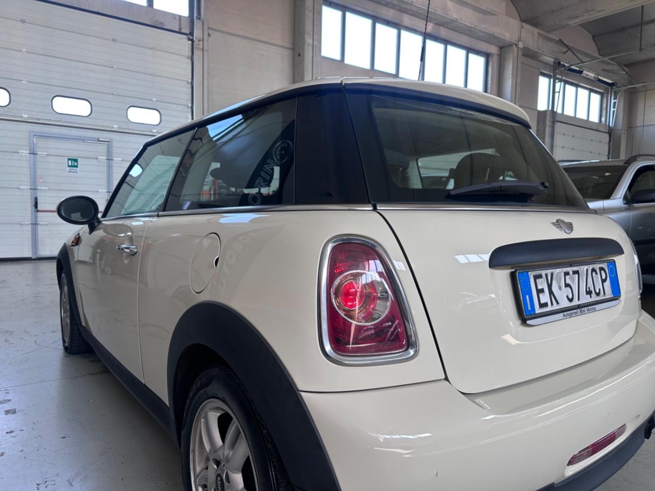 Mini 1.6 16V One (55kW)