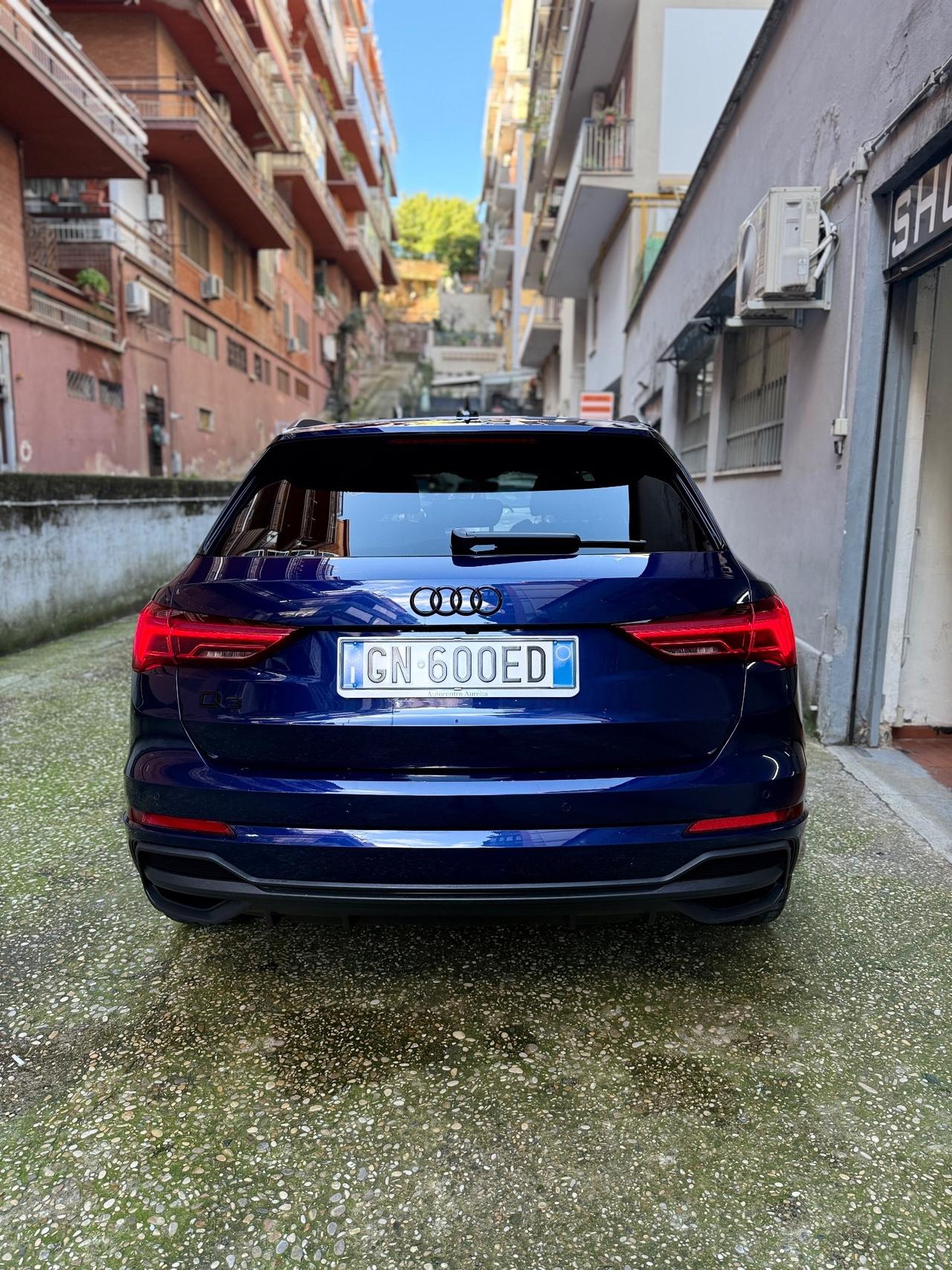 Audi Q3 35 TDI quattro S tronic Identity Black