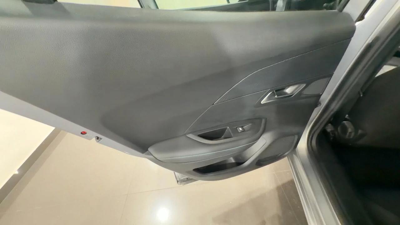 Peugeot 2008 PureTech 100 S&S Allure Pack