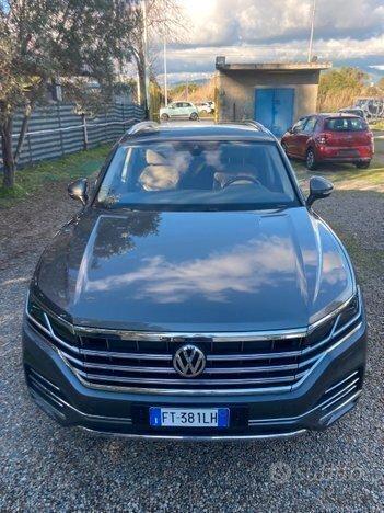 VOLKSWAGEN Touareg 3ª serie - 2019