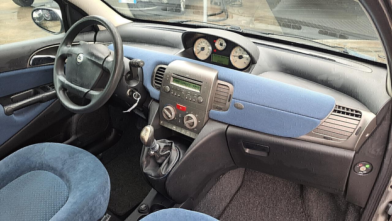 Lancia Ypsilon 1.2 Oro 60Cv