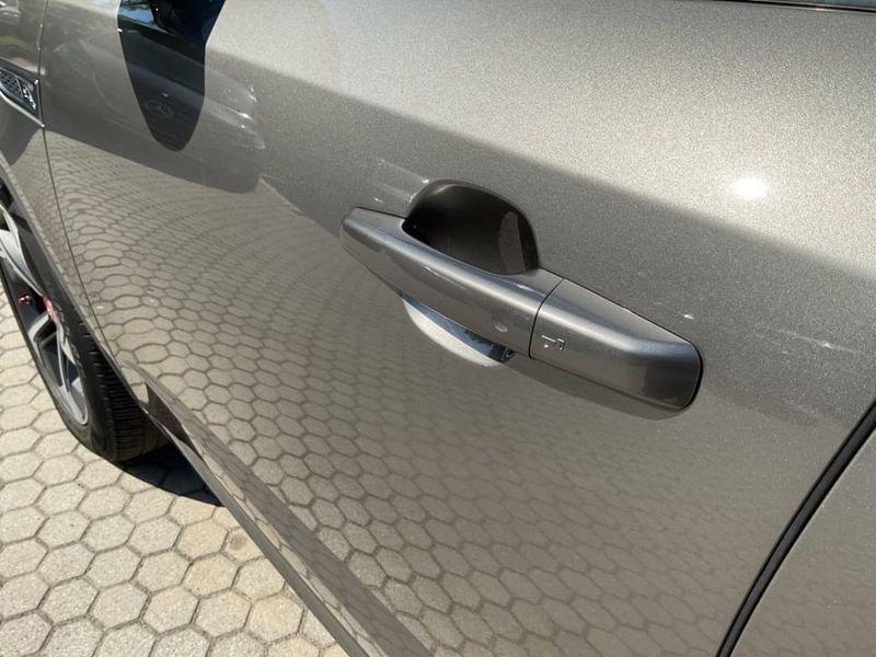Jaguar E-Pace 2.0 I4 MHEV R-DYNAMIC HSE AWD 249CV AUTO