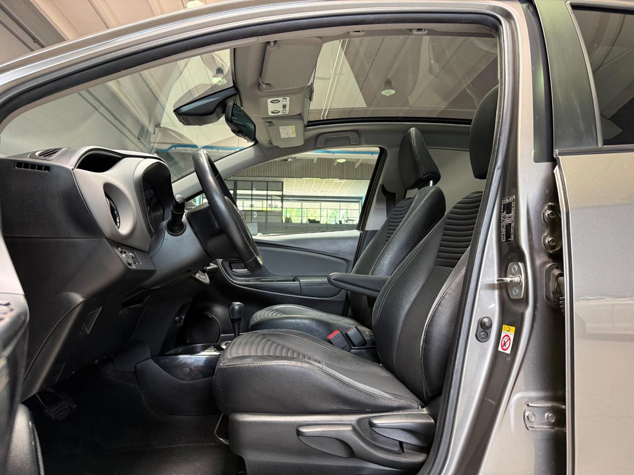 Toyota Yaris 1.5 Hybrid 5 porte neopatentati