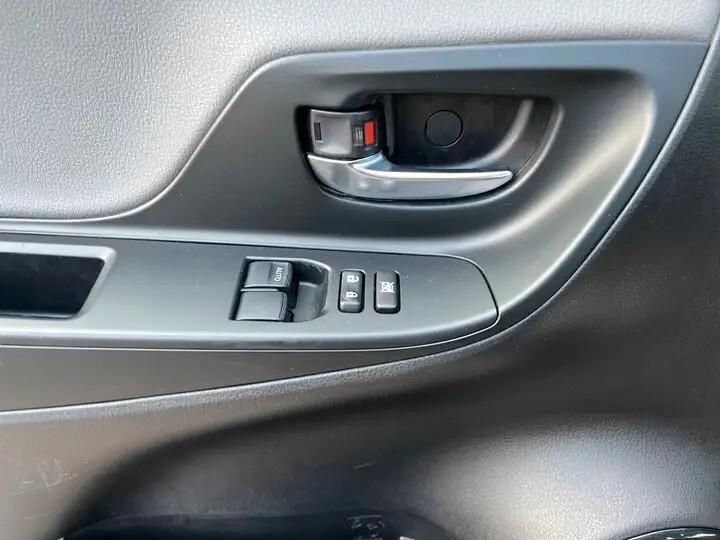 Toyota Yaris 1.5 Hybrid 5 porte Business
