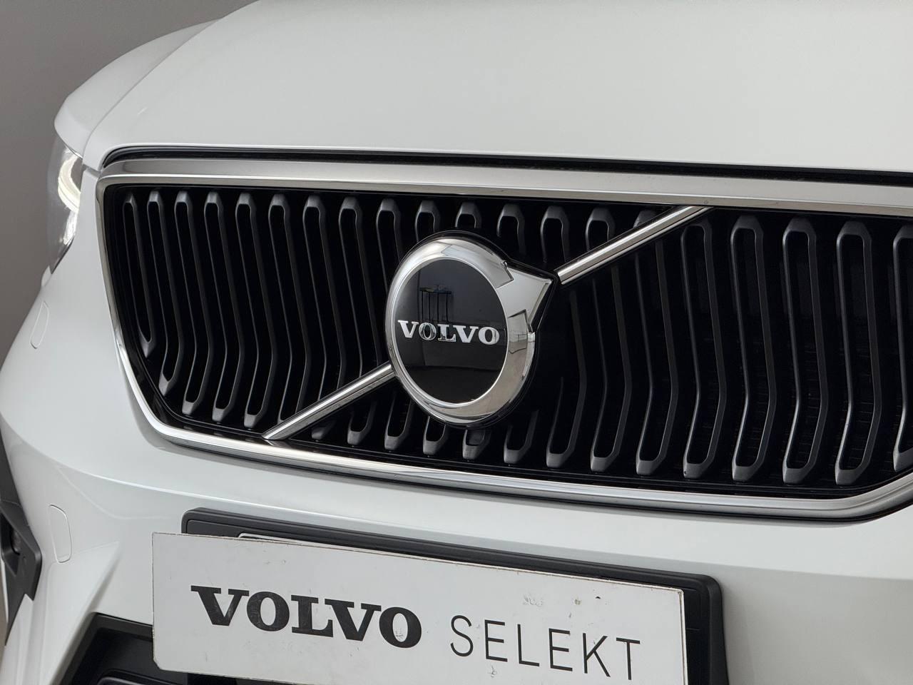 VOLVO XC40 2023 - XC40 2.0 b3 Core auto