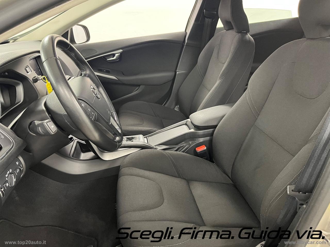 VOLVO V40 Cross Country D2 Geartronic Business