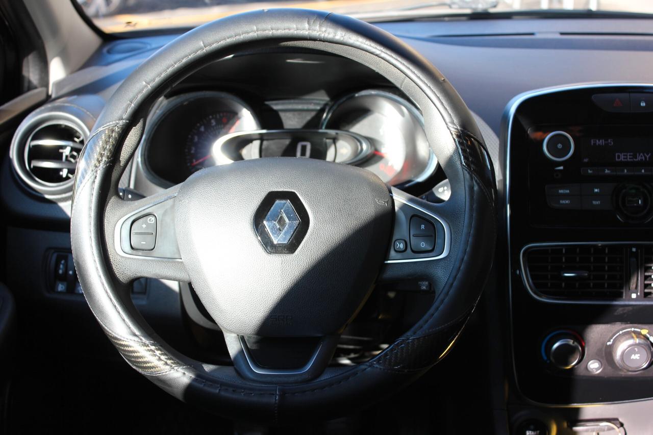 Renault Clio Life 1.2 75CV KIT DISTRIBUZIONE APPENA SOSTITUITO