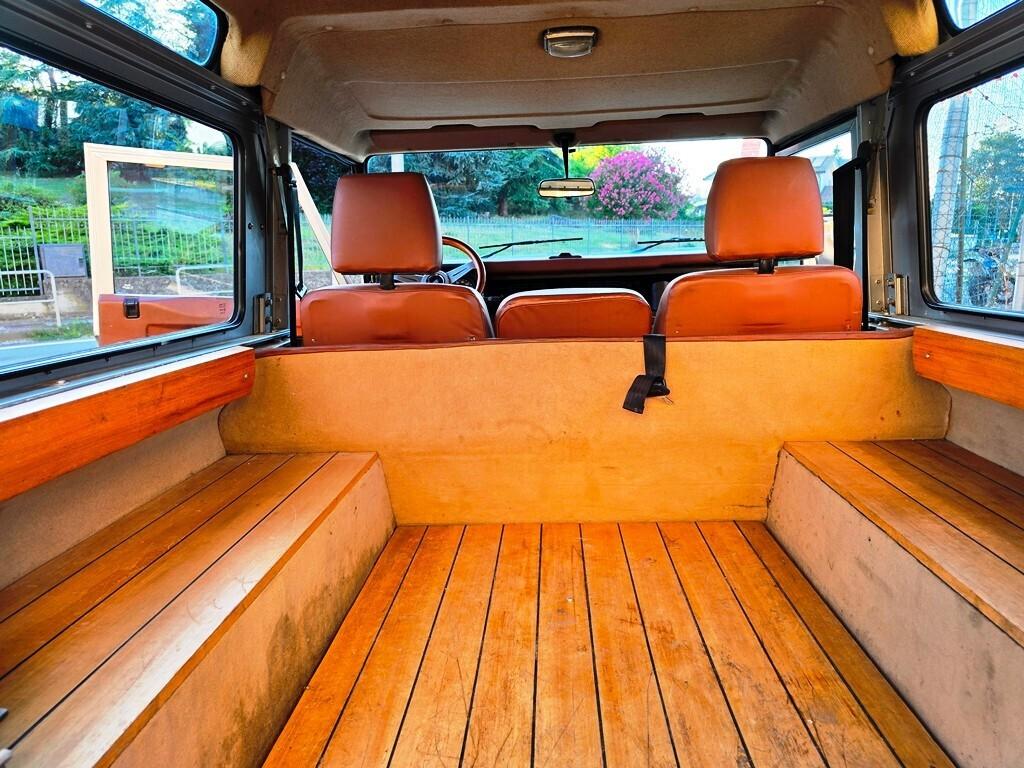 Land Rover Defender 90 TDI 200 RESTAURATA!