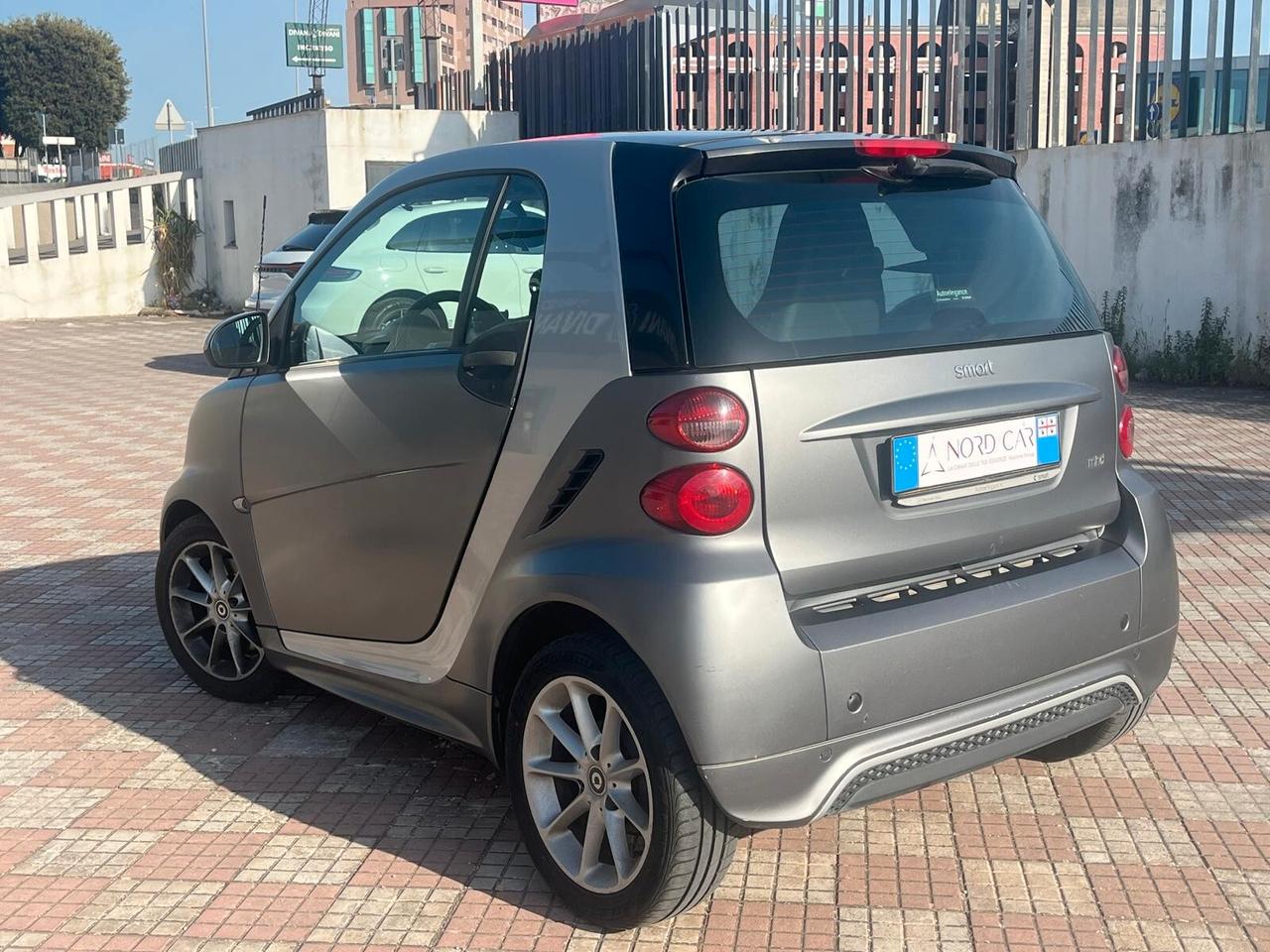Smart ForTwo 1000 52 kW MHD coupé passion