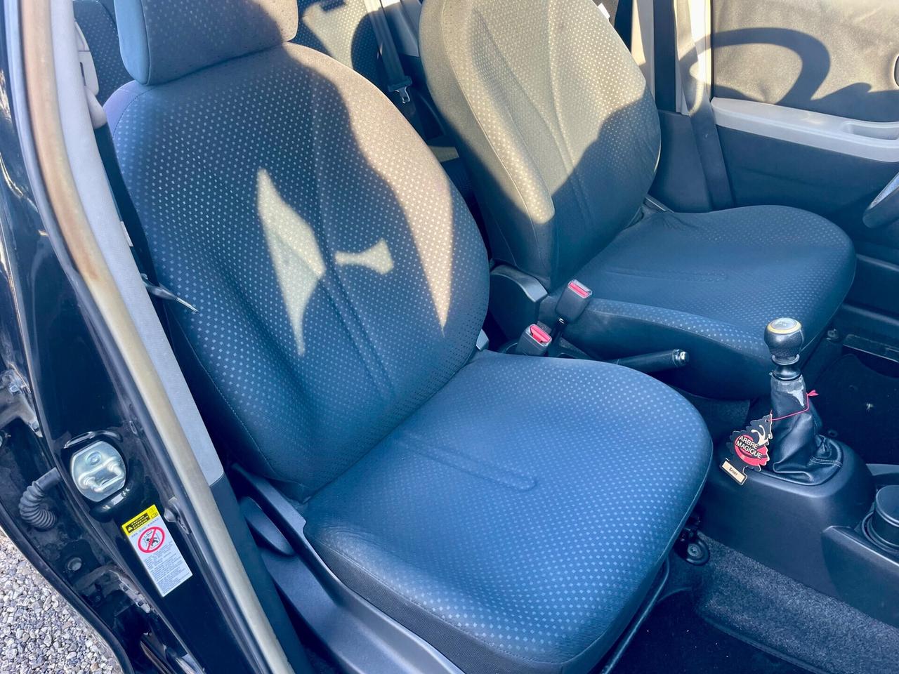 Toyota Yaris BENZINA