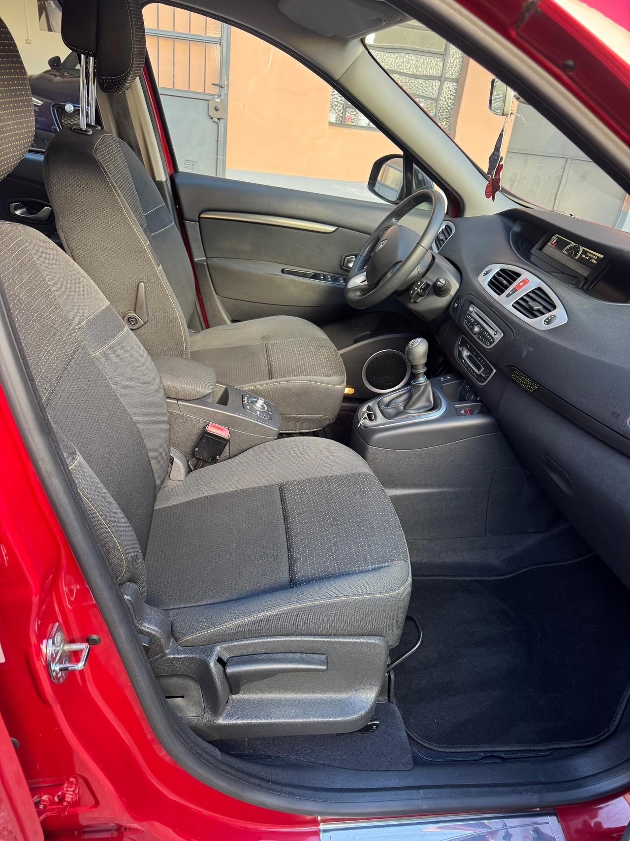 Renault Scenic Scénic X-Mod 1.5 dCi 110CV Luxe