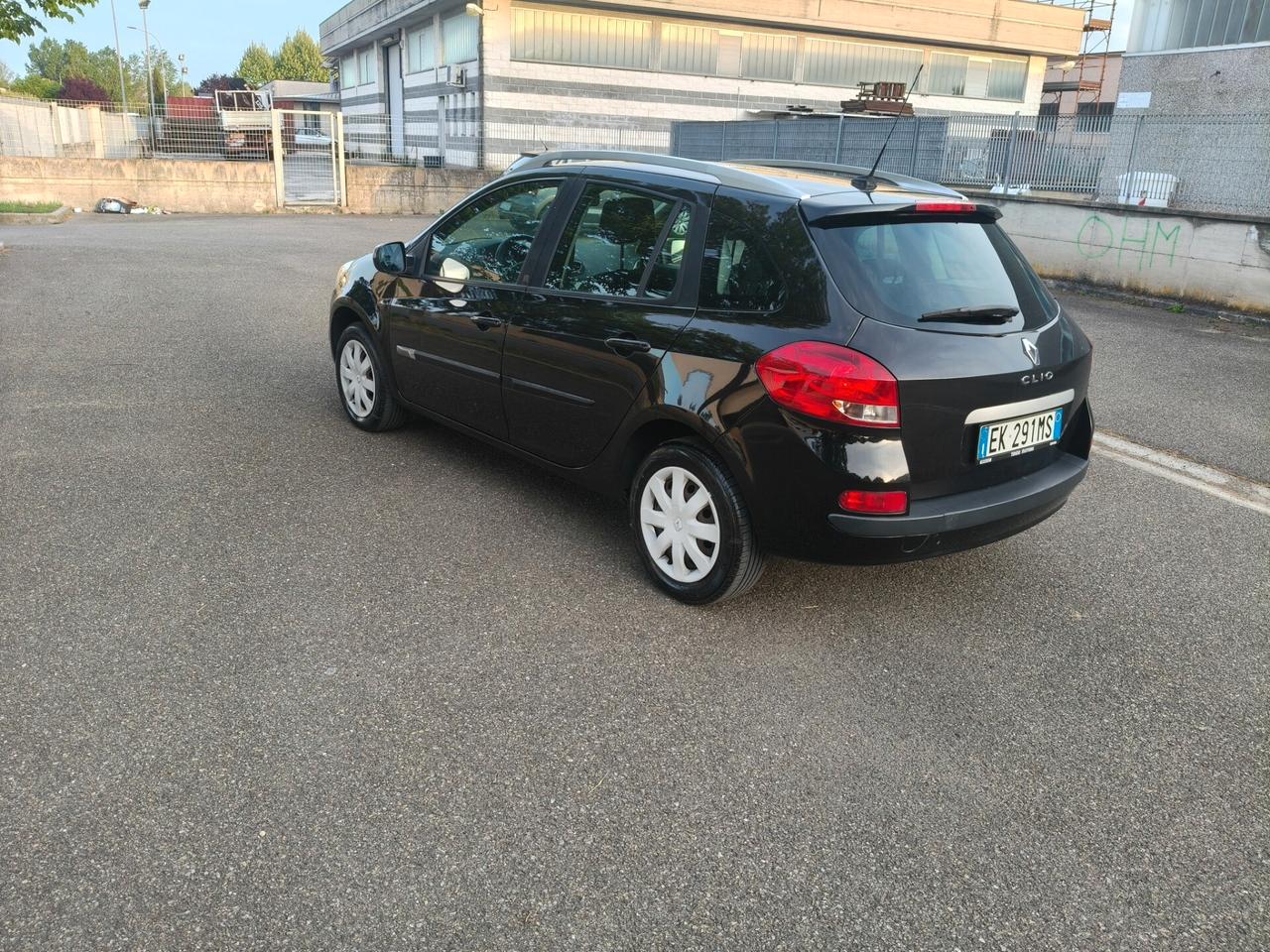 Renault Clio 1.2 sw del 2011 SOLO 105.000 KM