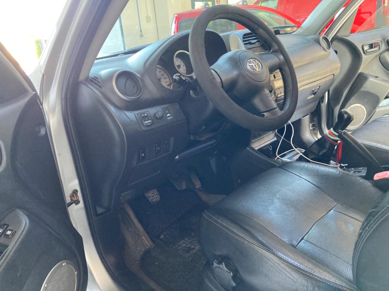 Toyota RAV 4 RAV4 2.0 Tdi D-4D cat 5 porte Sol autocarro