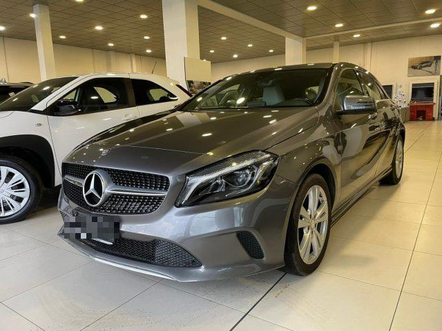 MERCEDES-BENZ A 180 d Automatic Premium