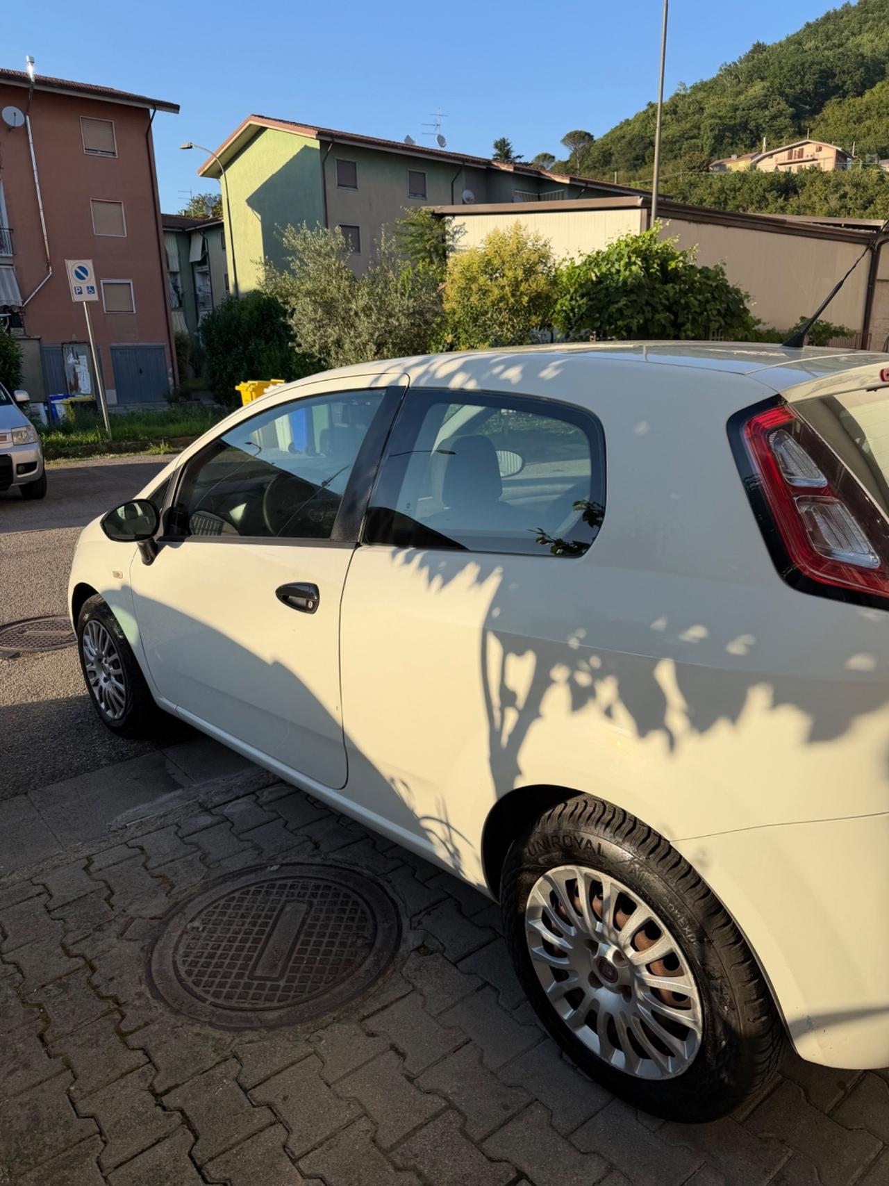 Fiat Punto 1.3 MJT II S&S 85 CV 3 porte ECO Lounge
