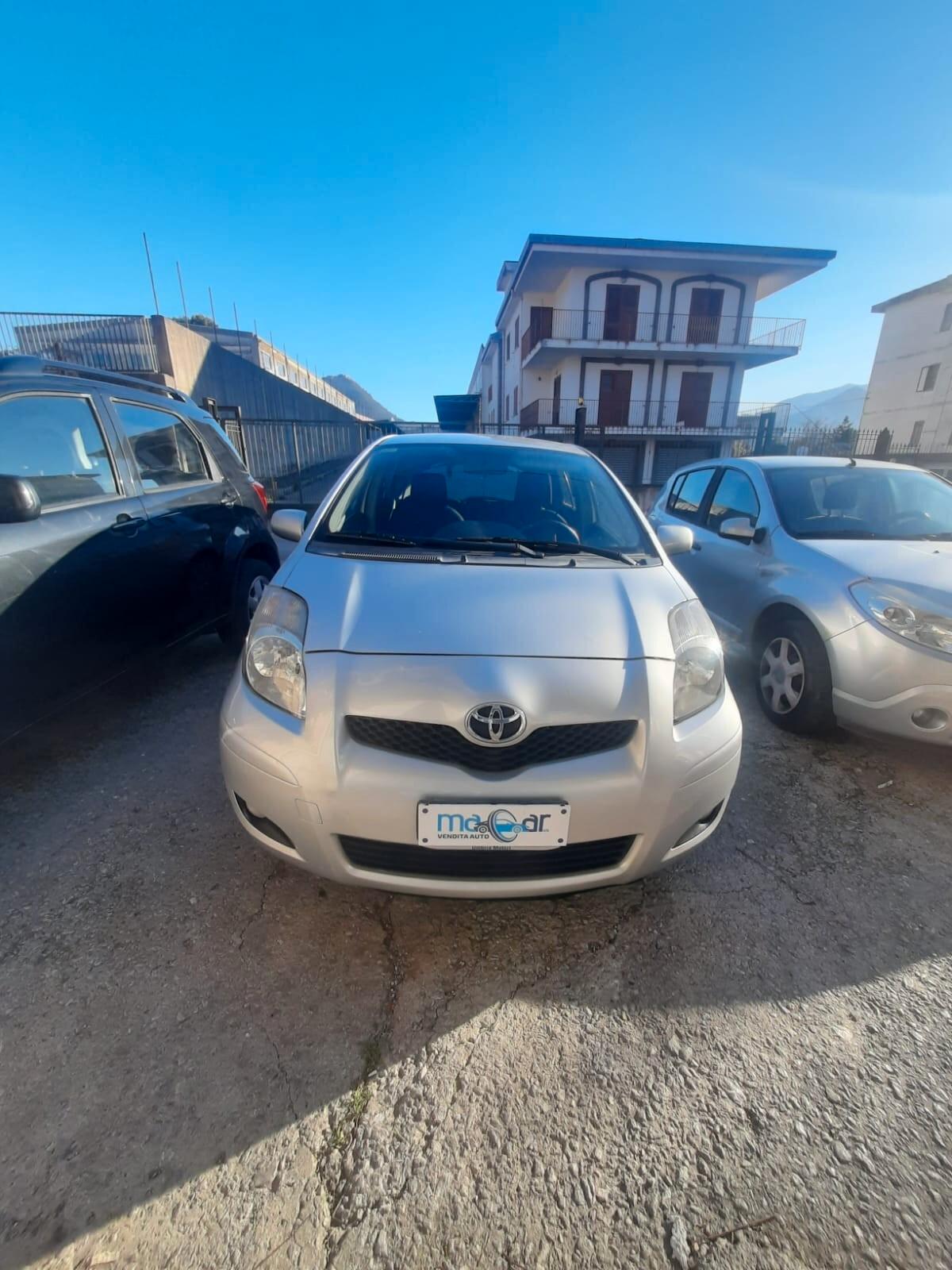 Toyota Yaris 1.0 5 porte