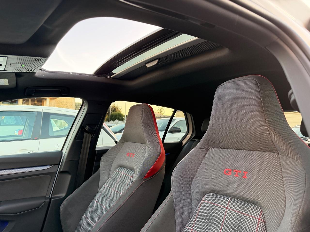 Volkswagen Golf GTI 2.0 TSI 265cv TETTO HARMAN KARDON