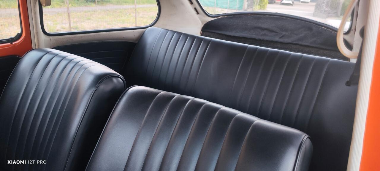 Volkswagen Maggiolino CABRIO o COUPE'