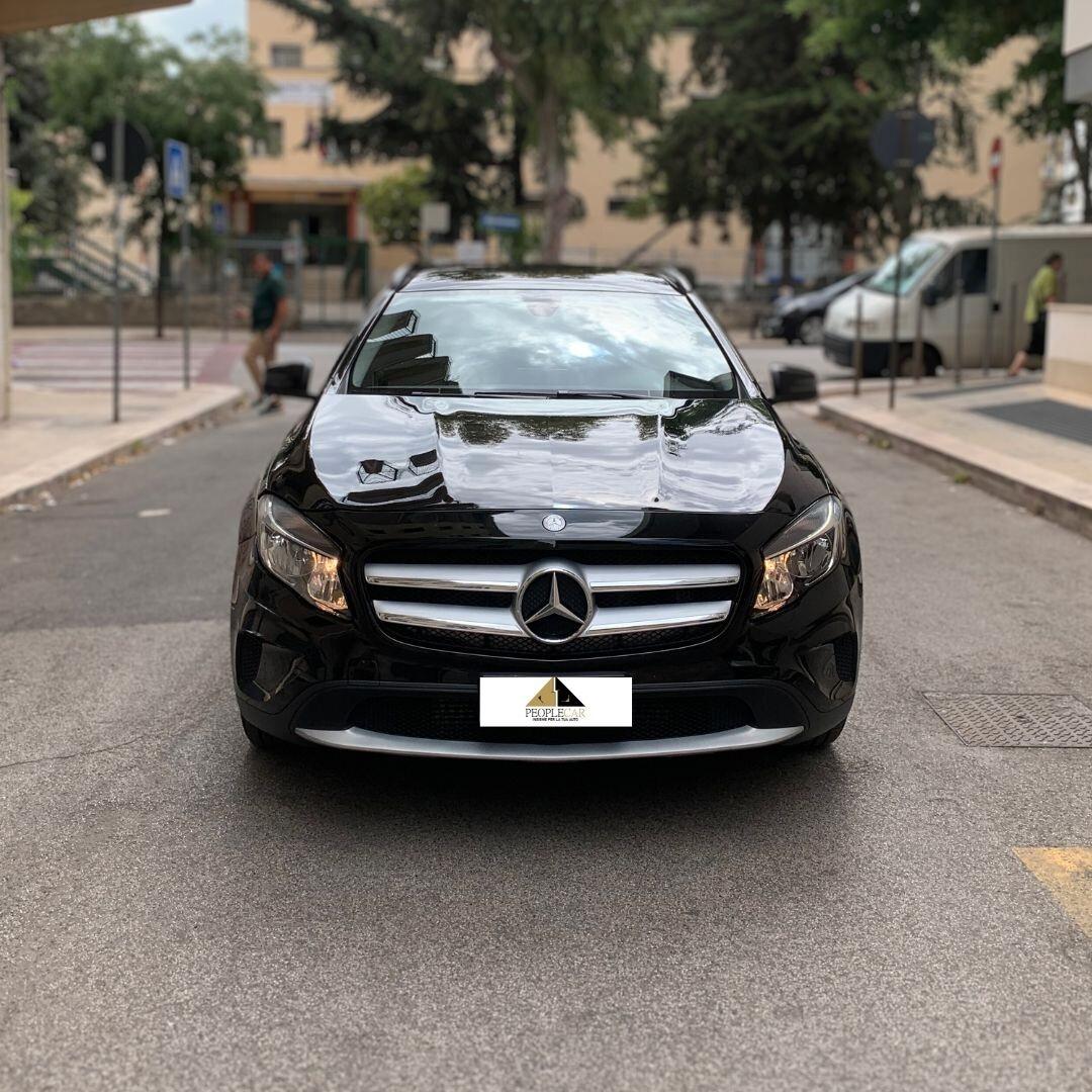 Mercedes GLA 180d **cambio automatico**