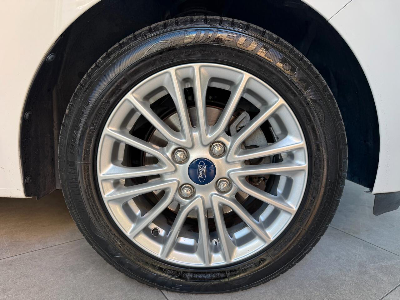 Ford Ka / 1.2 85 CV / Benzina / Neopatentati /
