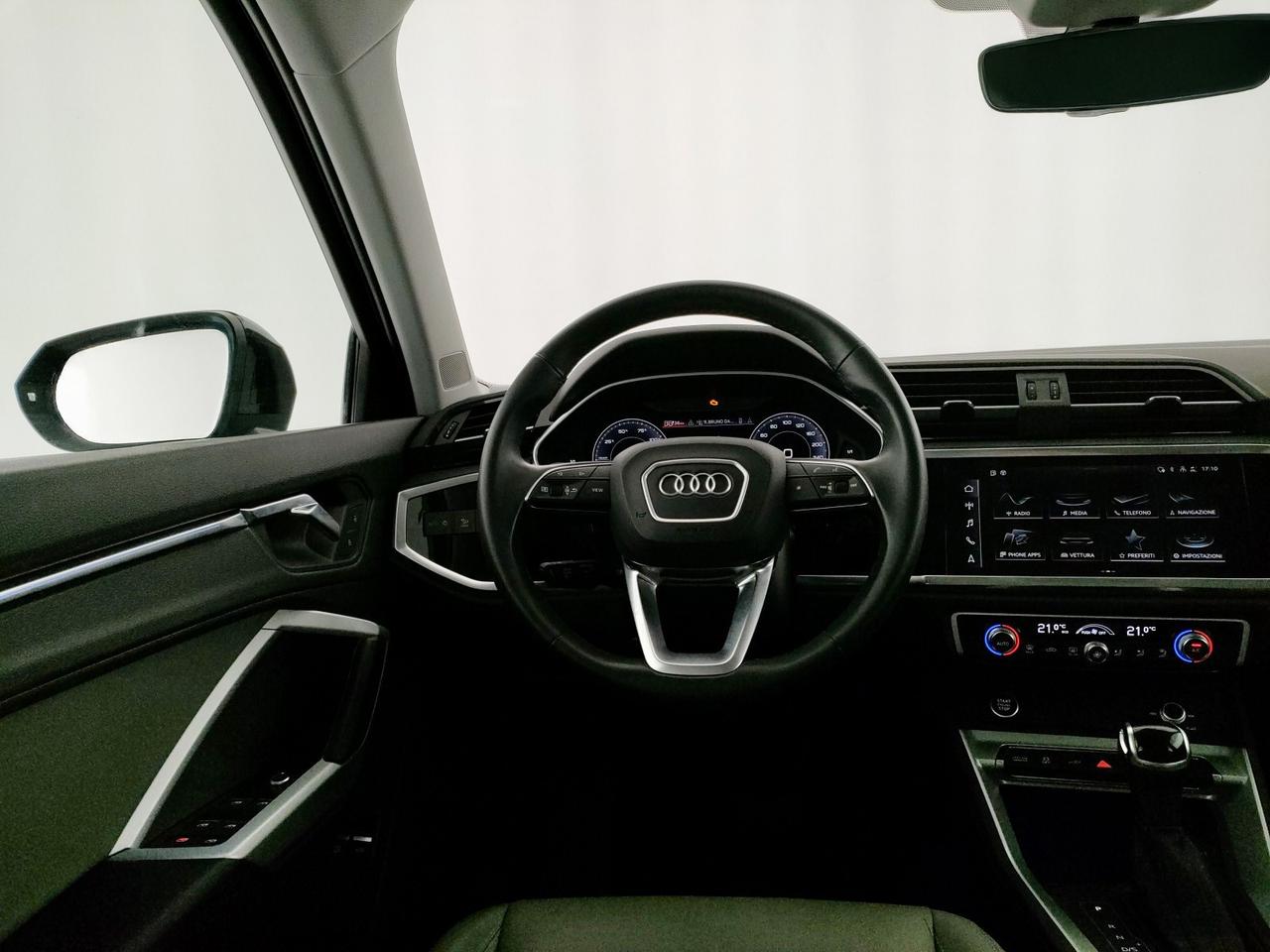 Audi Q3 45 1.4 tfsi e business s-tronic