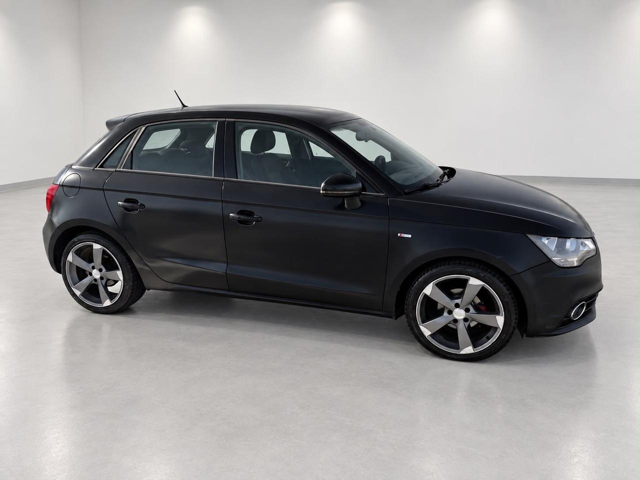 Audi A1 Sportback 1.6 TDI 90 CV – 5 Porte – Navi – Doppia Chiave OK NEOPATENTATI