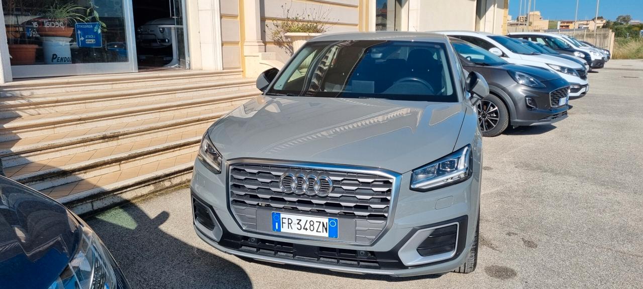 Audi Q2 30 1.6 TDI 115cv Business Design