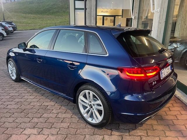 Audi A3 Sportback 1.6 tdi S-tr. 110cv S-line, Xenon, 17"