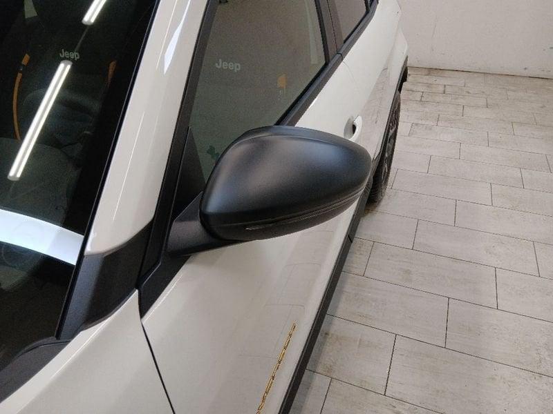 Jeep Avenger 1.2 turbo e-hybrid mhev The North Face 4xe 145cv edct6