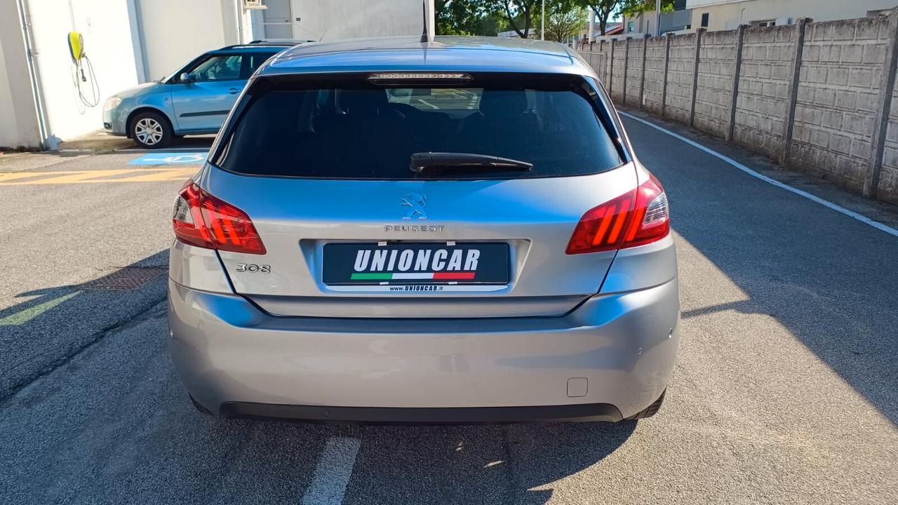 Peugeot 308 PureTech Turbo 130 S&S EAT8 Tech Edition