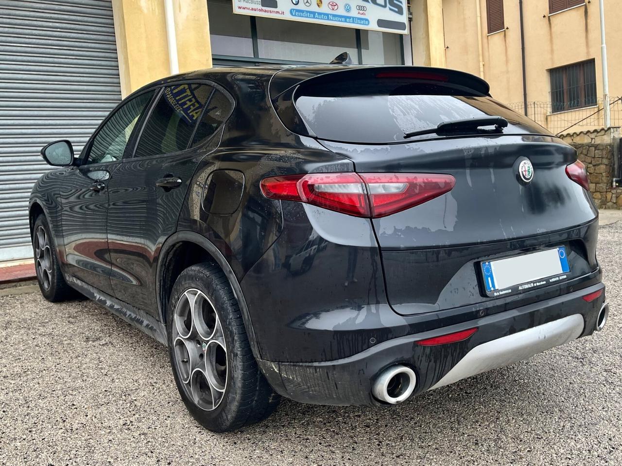 Alfa Romeo Stelvio 2.2 Jtdm 210 CV AT8 Q4 Executive R19/LED