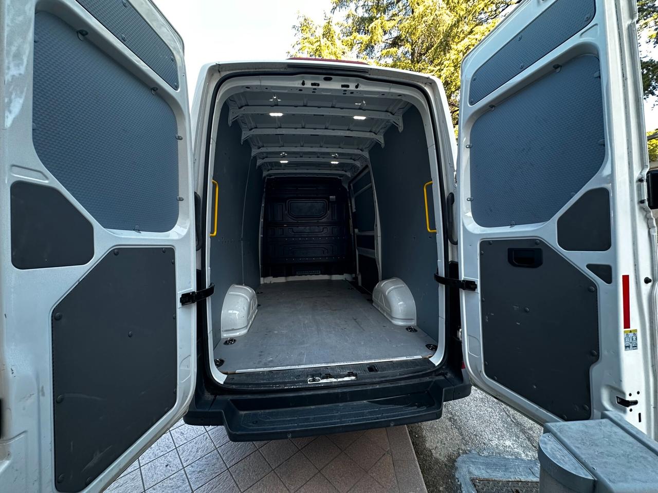 Volkswagen Crafter 35q. 2.0 TDI 140CV. _ LANG