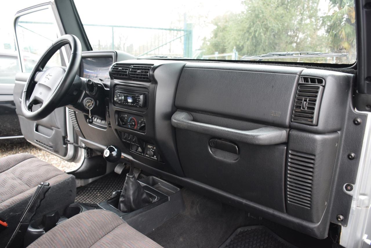 Jeep Wrangler 4X4 2.4 cat 143CV 6M Sport CORTA