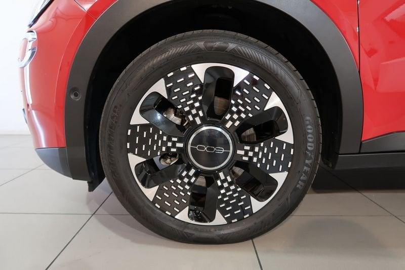 FIAT 600 600 1.2 hybrid La Prima 110cv auto