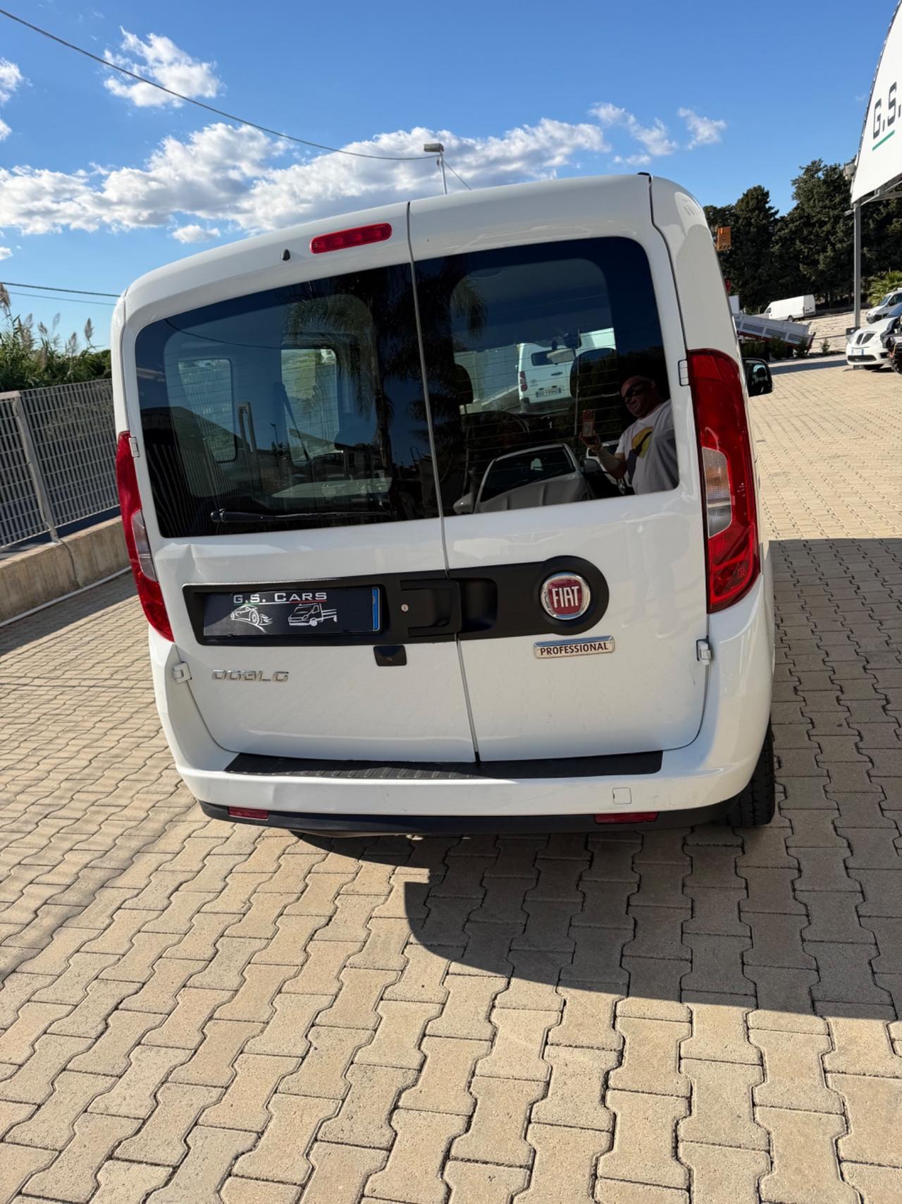 FIAT DOBLO 1.6 DIESEL AUTOCARRO CON POSTI