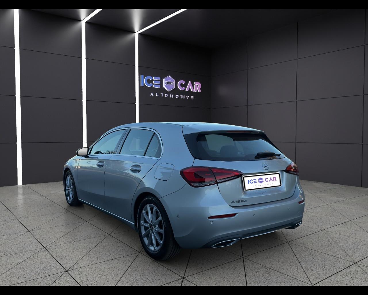 Mercedes-Benz Classe A (W177) - A 180 d Automatic Business