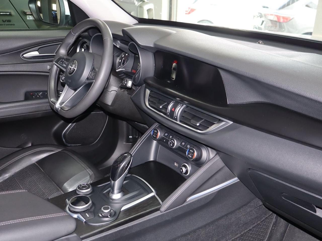 Alfa Romeo Stelvio Executive 2.2 #10872