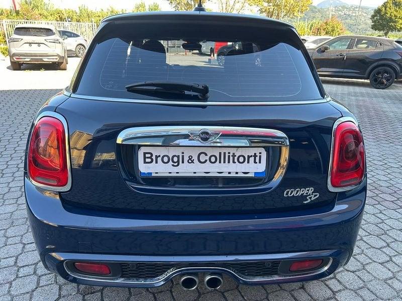 MINI Mini IV F55-F56 2014 5 Porte 2.0 Cooper SD Auto