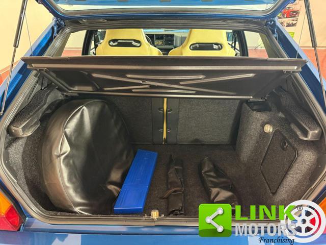 LANCIA Delta 2.0i.e. turbo 16V cat HF integrale "BLU LAGOS"