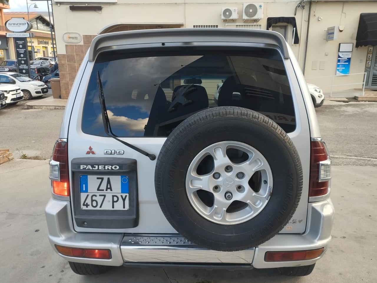 Mitsubishi Pajero 3.2 16V DI-D 3p. GLS2 Autocarro
