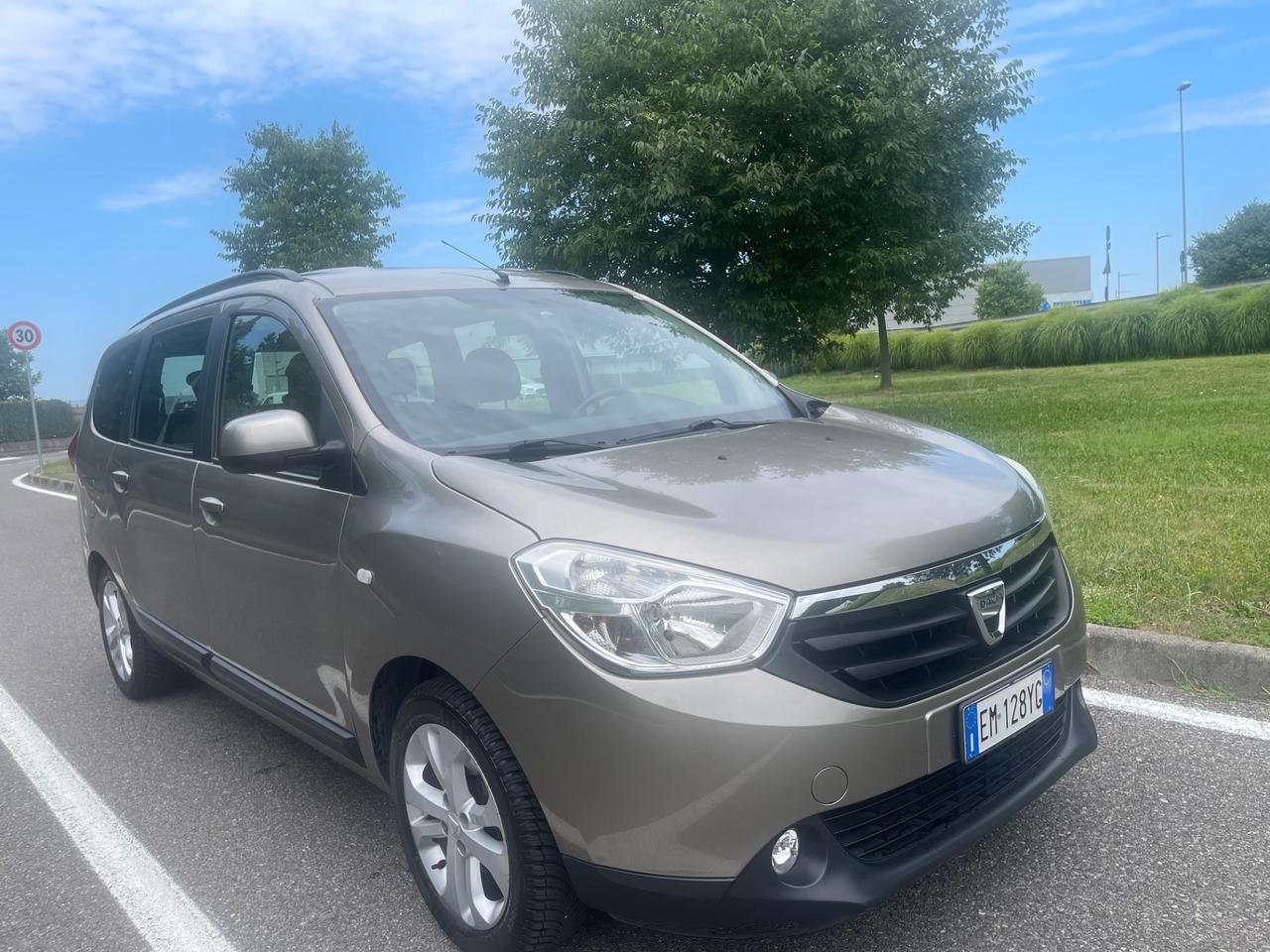 Dacia Lodgy Dacia Lodgy, euro 5b, anno 2013, 7 posti, 137.000 km!